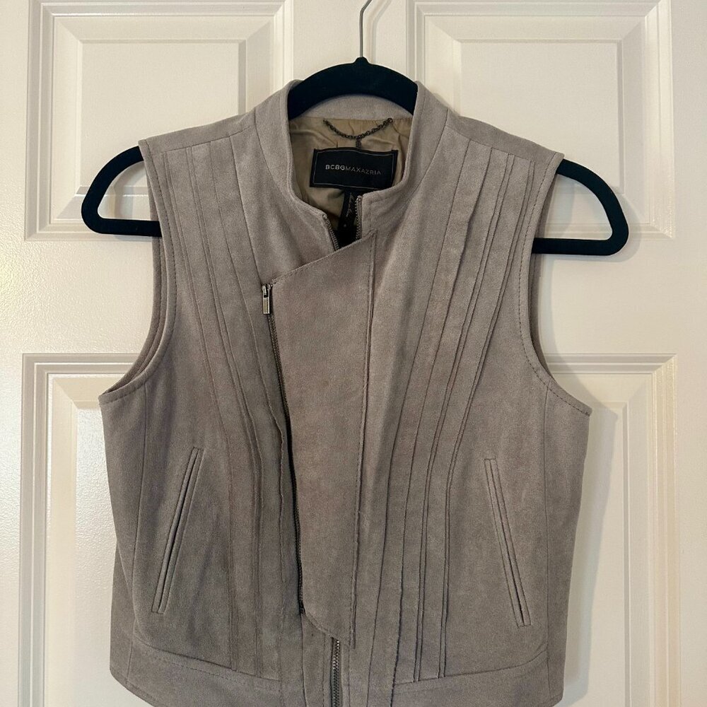 BCBG Maxazria Cropped Grey Faux Suede Vest (Size S) - Picture 2 of 3